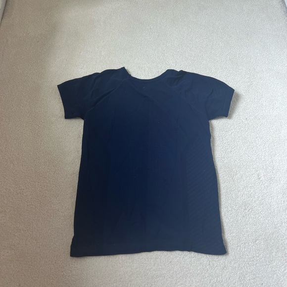 Athleta navy shirt - Picture 3 of 4